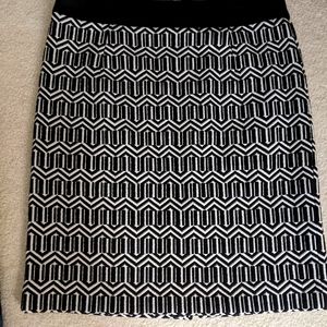 Banana Republic black and white  skirt